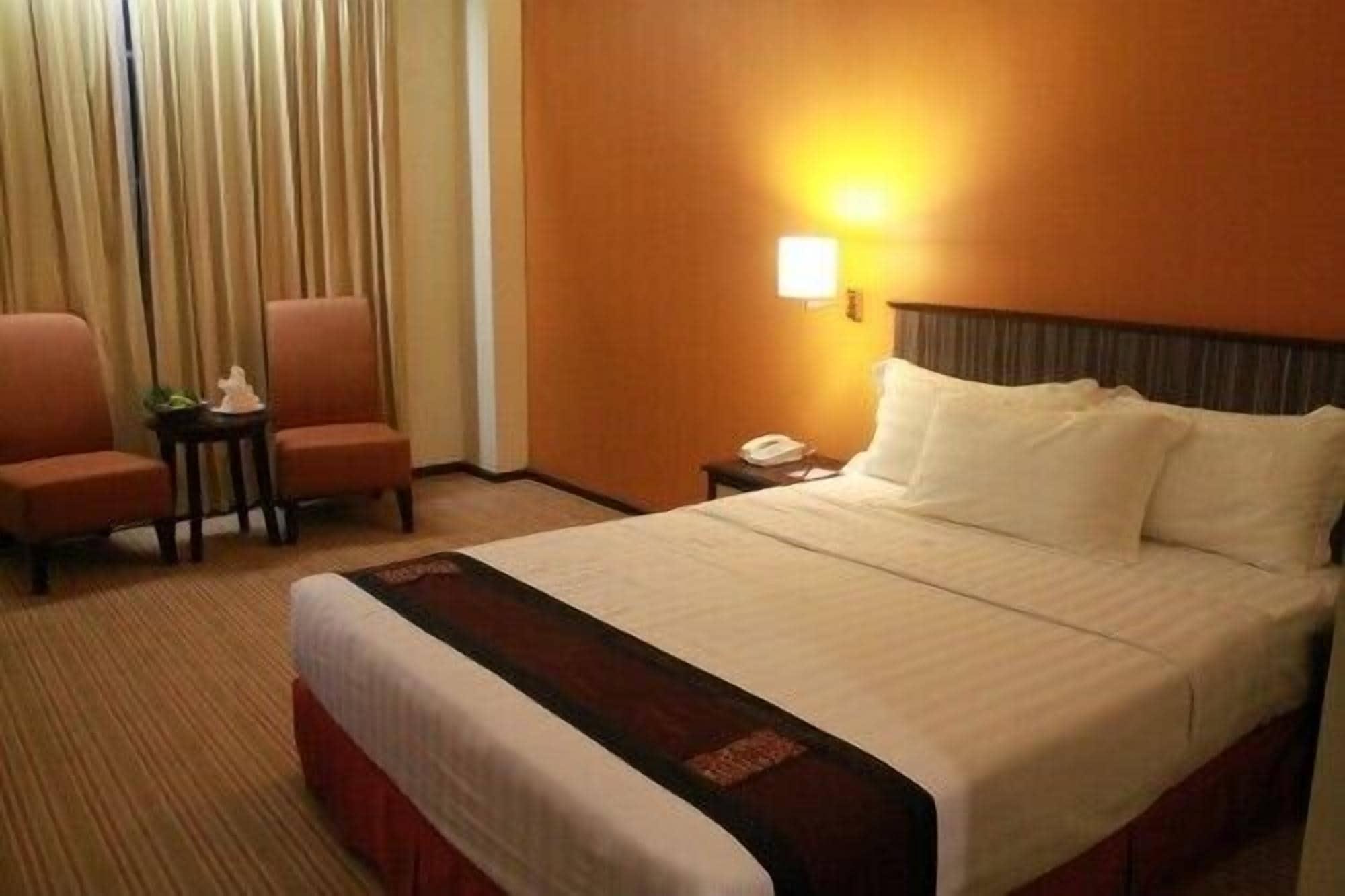 Hotel Seri Malaysia Лавас Экстерьер фото