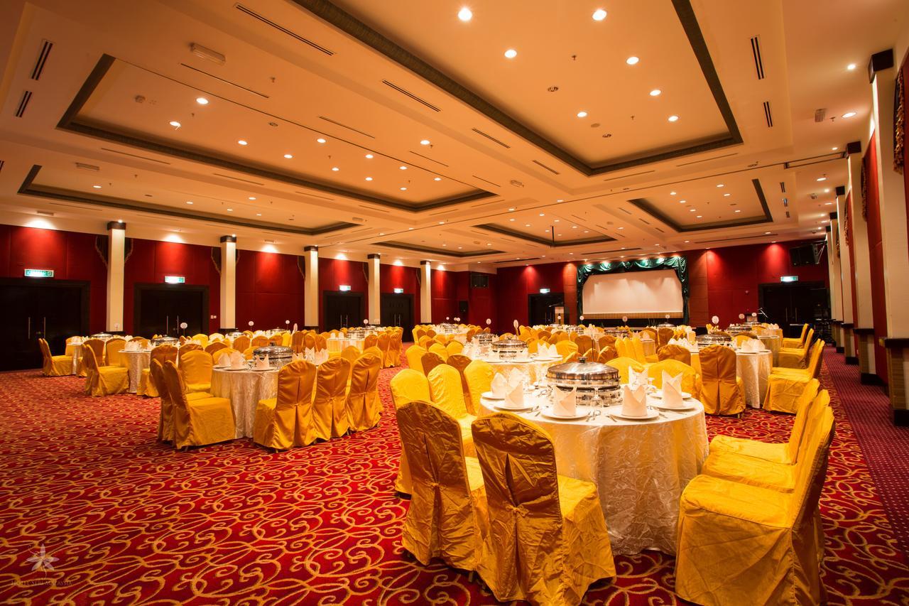 Hotel Seri Malaysia Лавас Экстерьер фото